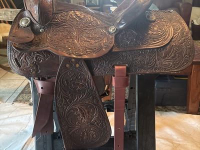 Western Leather Horse Saddle, Tooled Floral Design, Silver Conchos, Dark Brown