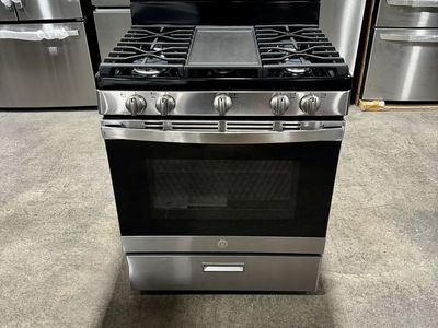 GE GAS STAINLESS STEEL RANGE WITH STEAM CLEAN