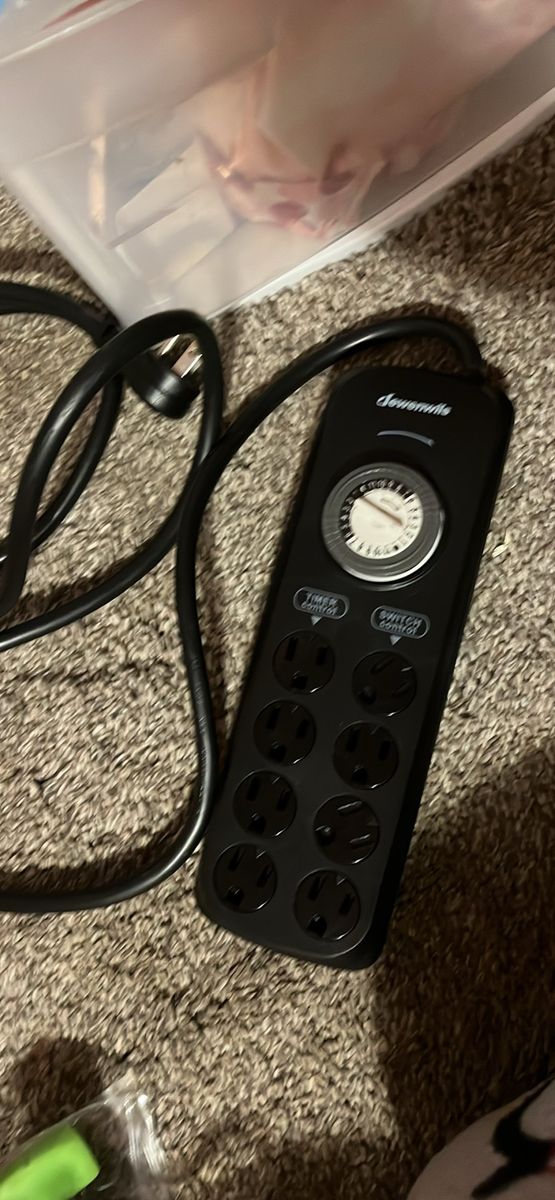 Dewenwils 8-Outlet Power Strip Surge Protector with Mechanical Timer