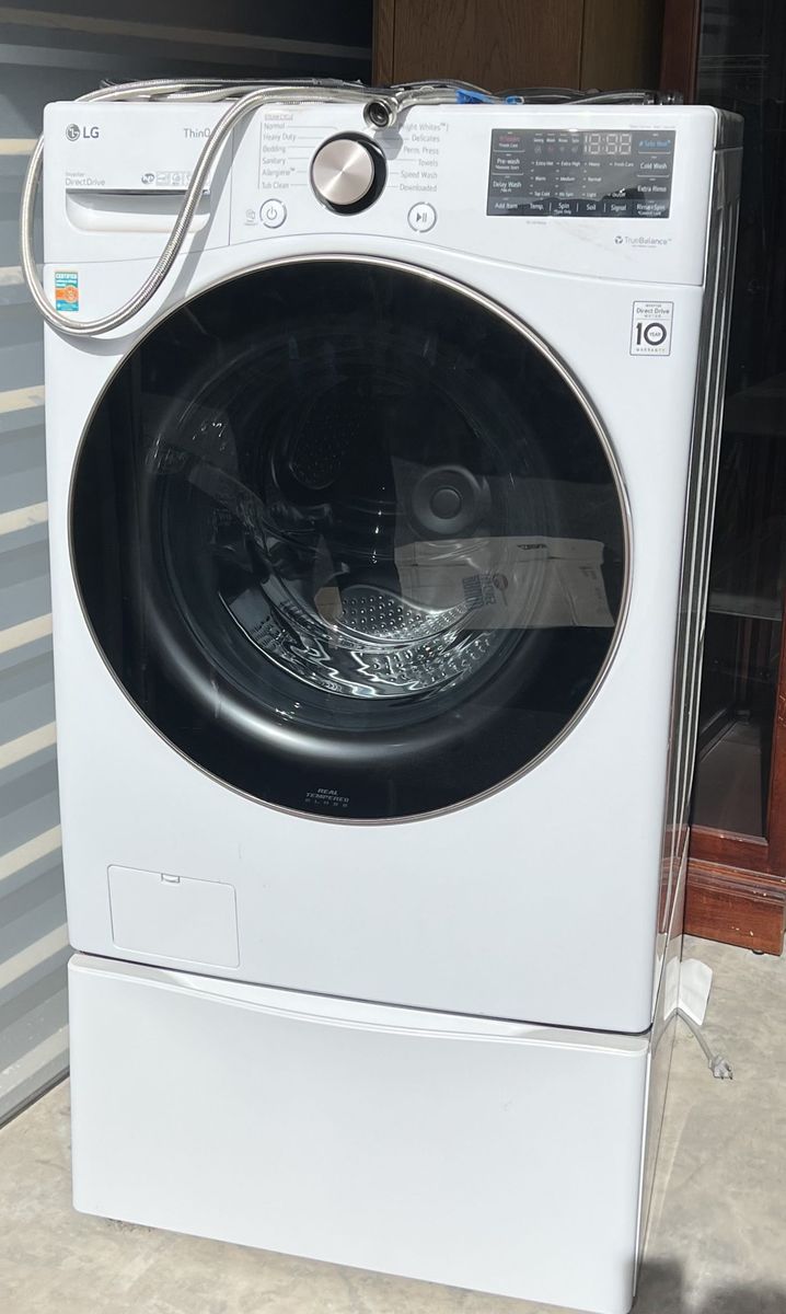 LG ThinQ Smart Washer & Dryer Set with Pedestals
