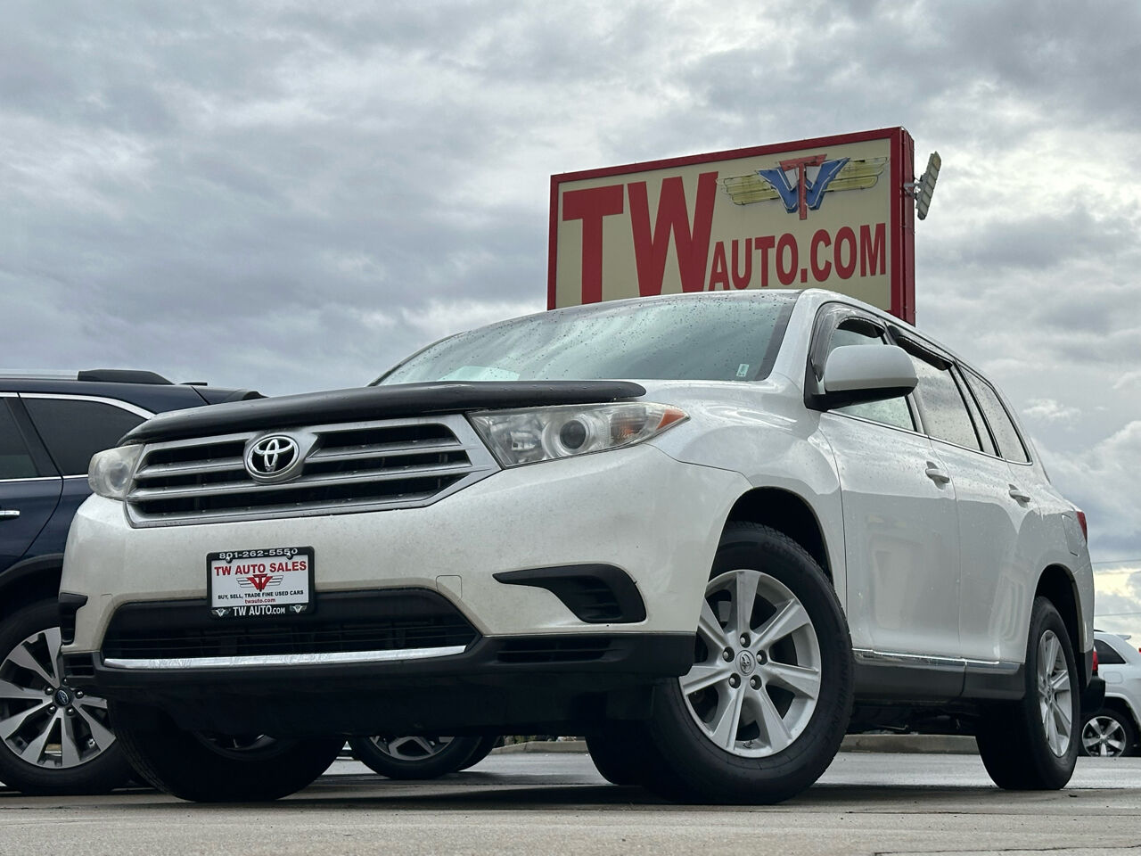 2013 TOYOTA HIGHLANDER Base