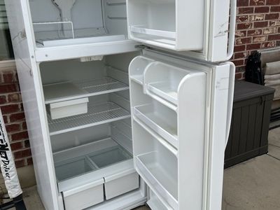 Whirlpool Roper refrigerator freezer