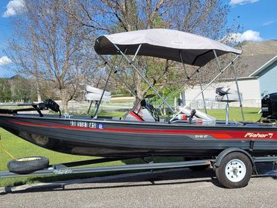 1987 Fisher SV-16 GT V-hull boat