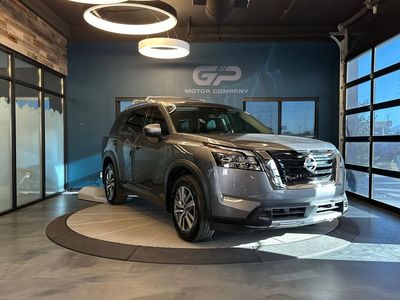 2025 Nissan Pathfinder SL