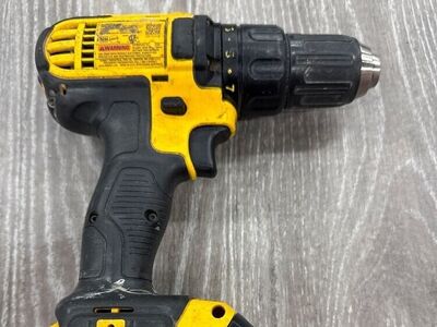 DEWALT 20V DRILL