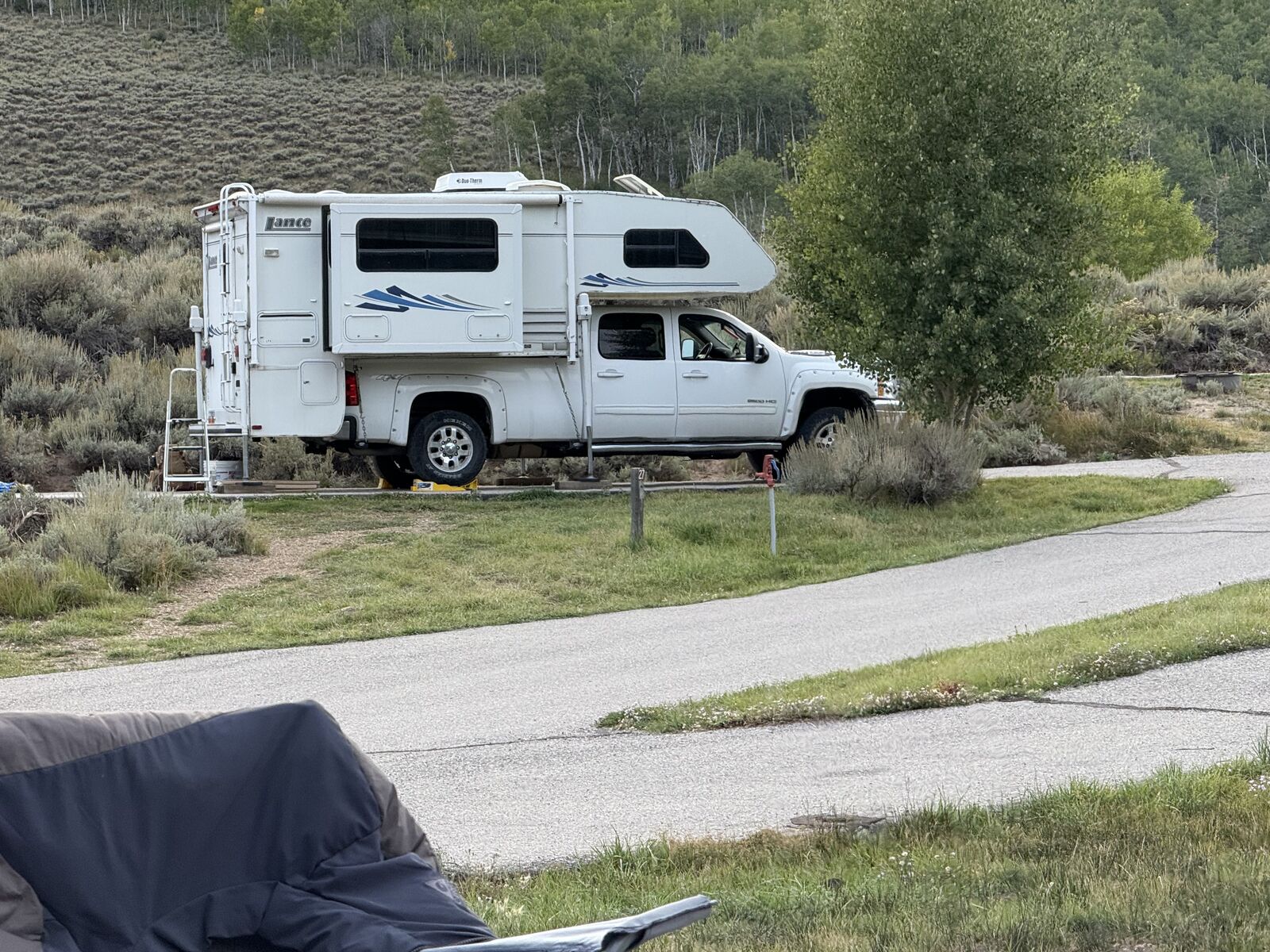 2002 Lance camper 1121-11'6