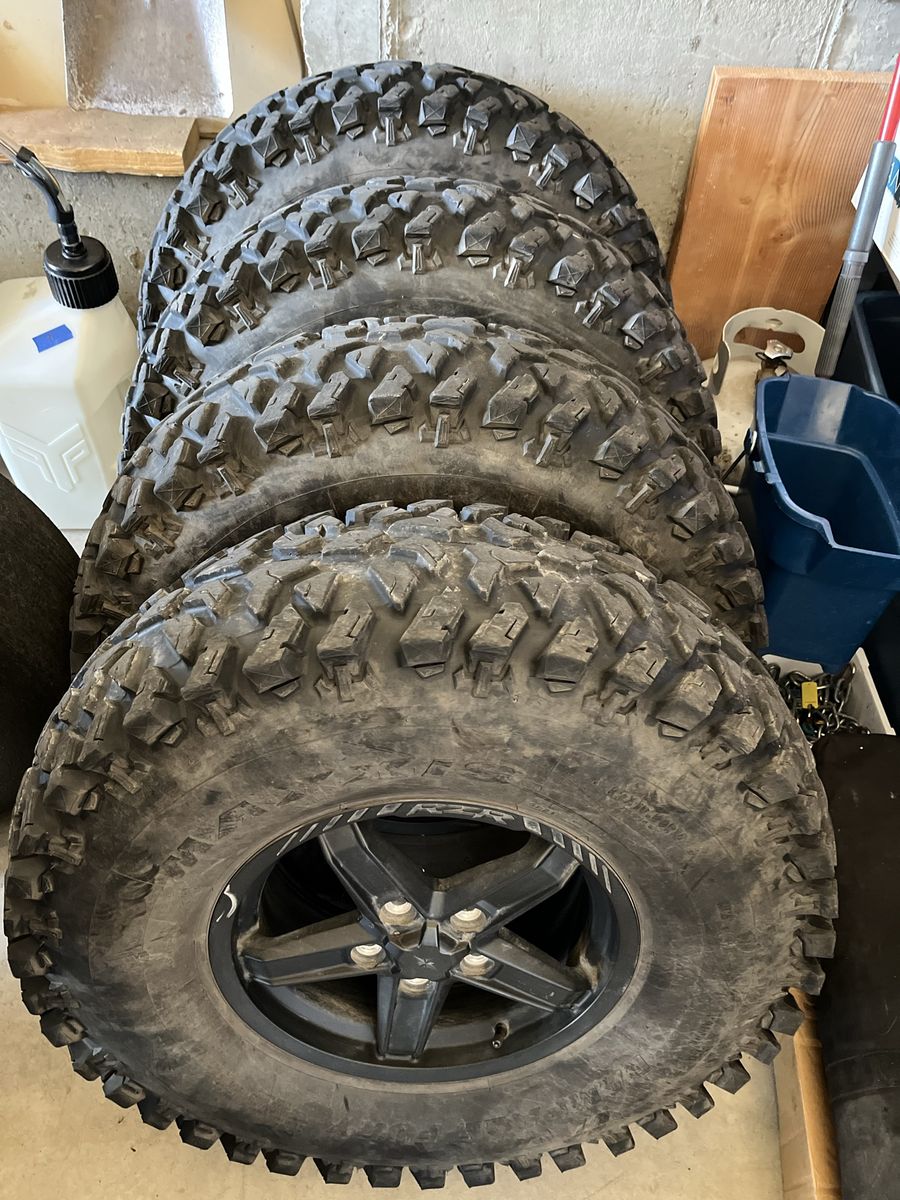 32x10x15 Maxxis Rampage Fury