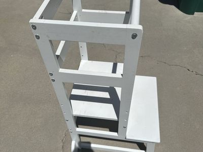 Toddler standing tower