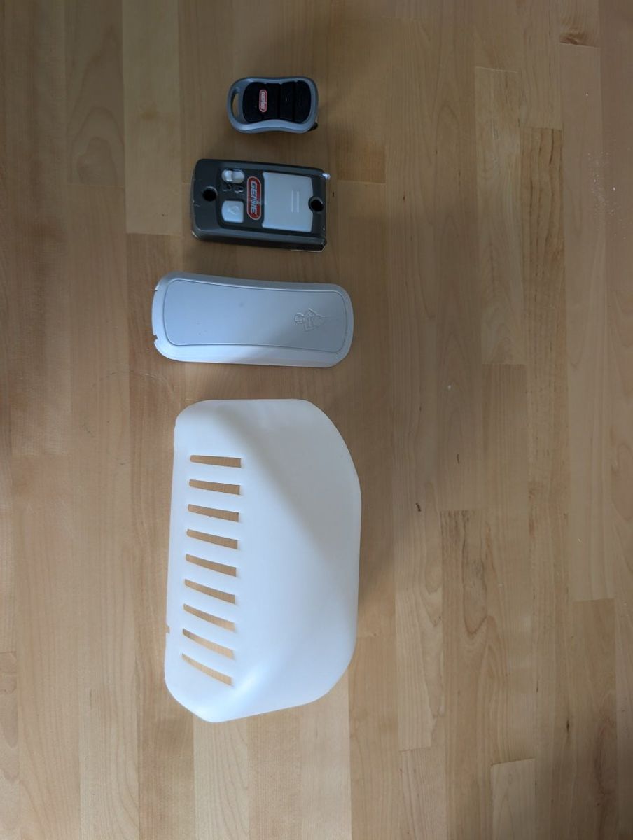Genie 2028 DC chain drive Garage Door Opener