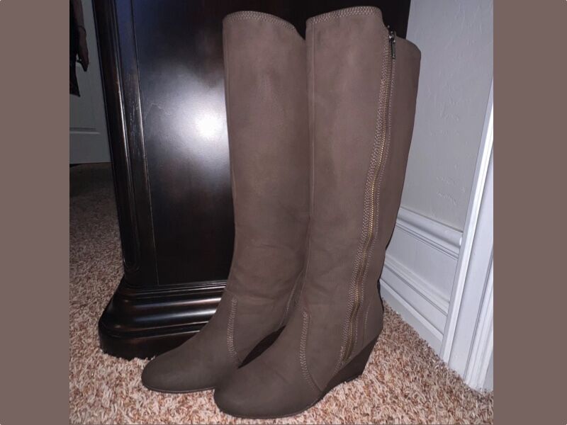 Fergalicious Brown Ornate Suede Wedge Boot - Size 9.5