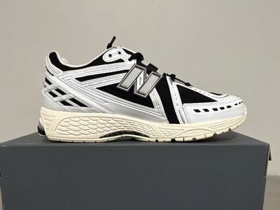 New Balance 1906R Unisex Low Top Lace-Up Sneakers White/Black Mesh U1906RCI