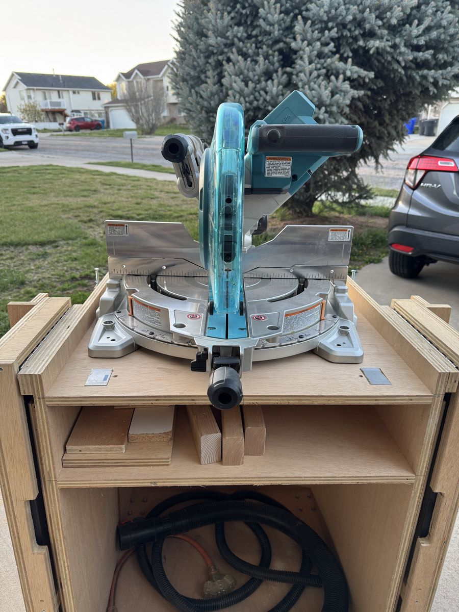 Makita 36V (18V X2) 10" Cordless Sliding Compound Miter Saw Kit - EXCELLENT CONDITION - $825