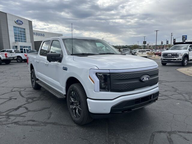 2025 Ford F-150 Lightning Flash