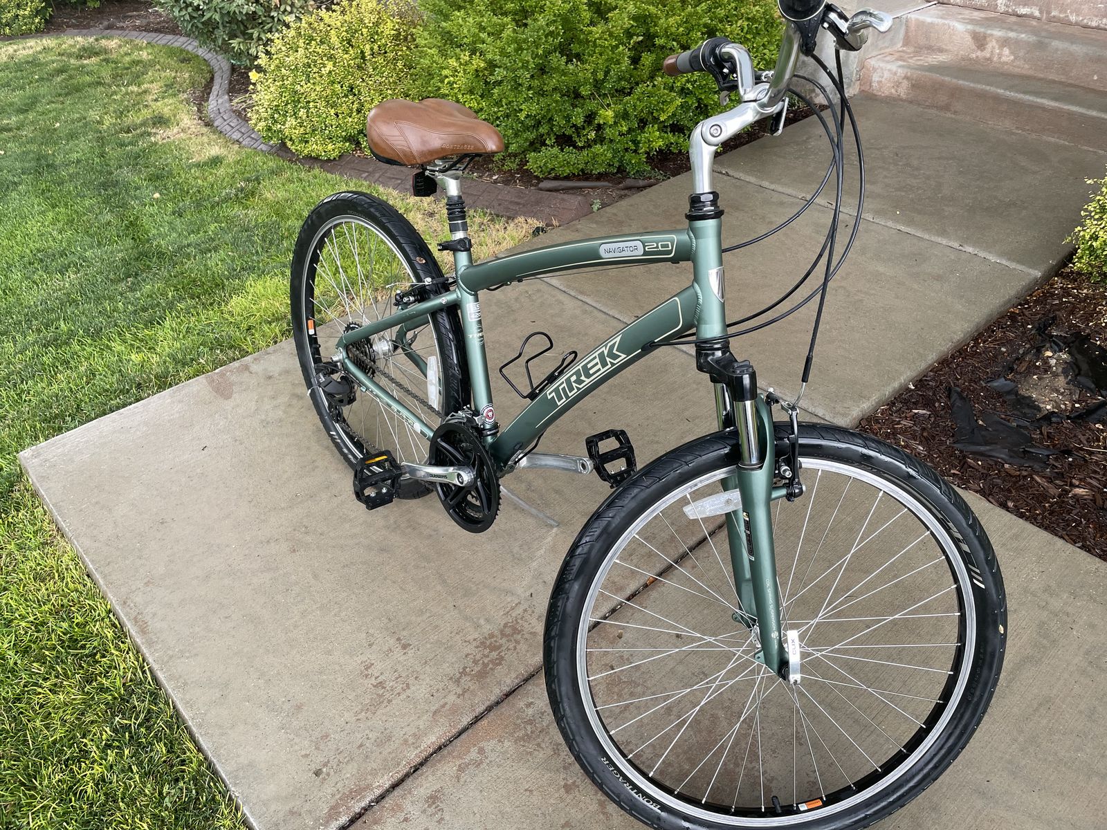 2010 Trek Navigator 2.0 – Excellent Condition – Very Lightly Used