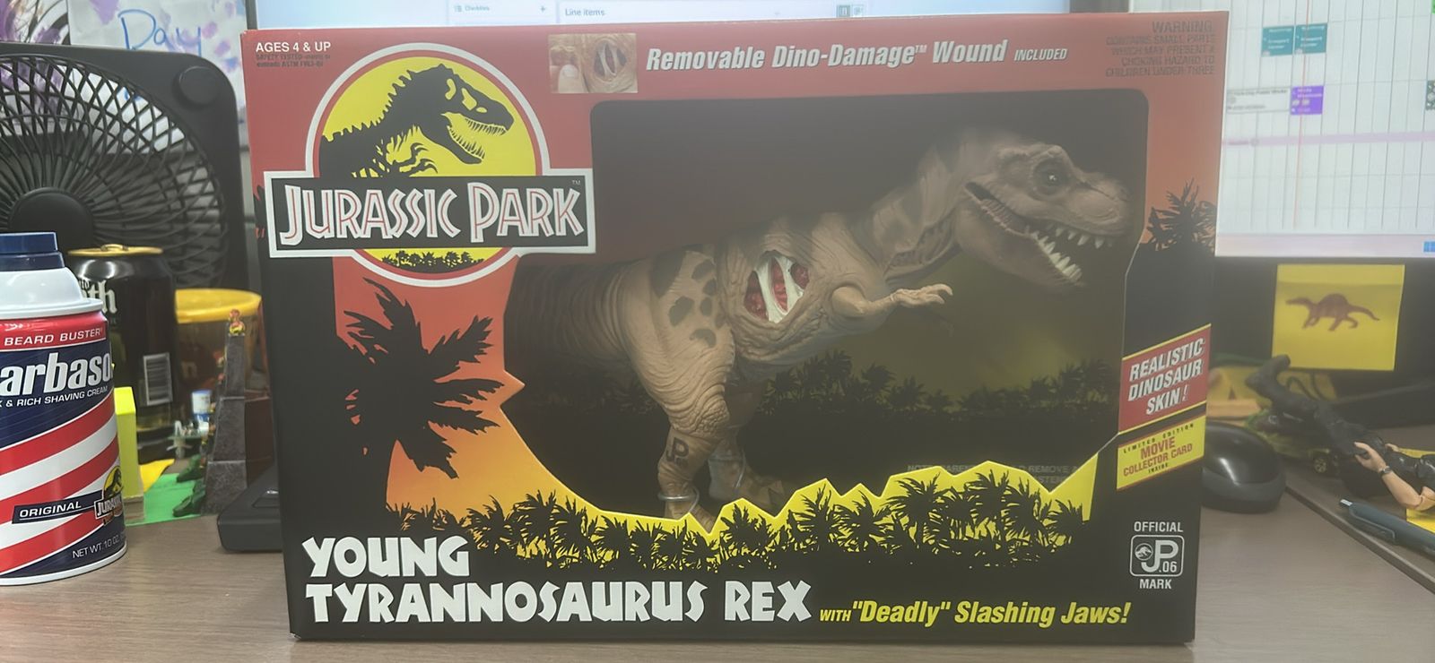 Kenner Jurassic Park JP.06 Young Tyrannosaurus Rex SEALED
