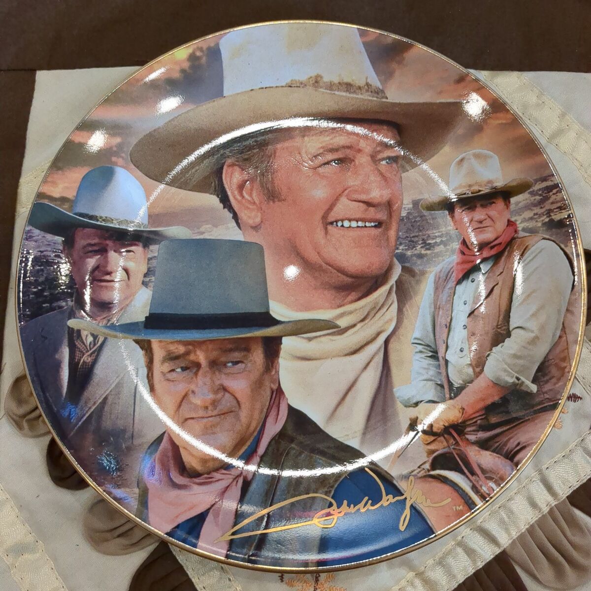 John Wayne collectors plate #7