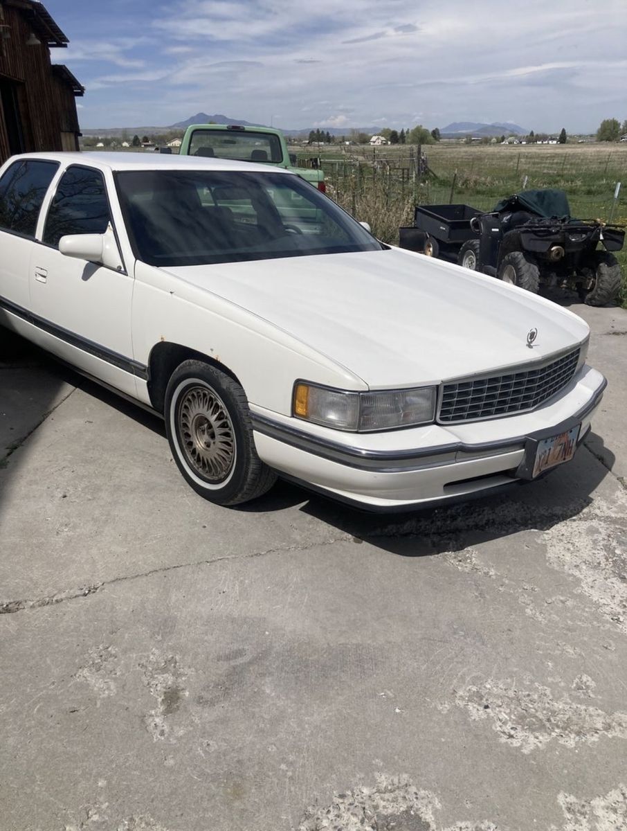 1995 Cadillac DeVille Base