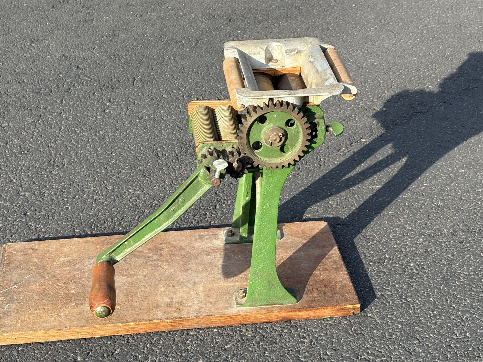 Make your own Ramen noodles!!  Awesome Vintage Japanese.ramen noodle maker  ONO Type 1, udan, soba