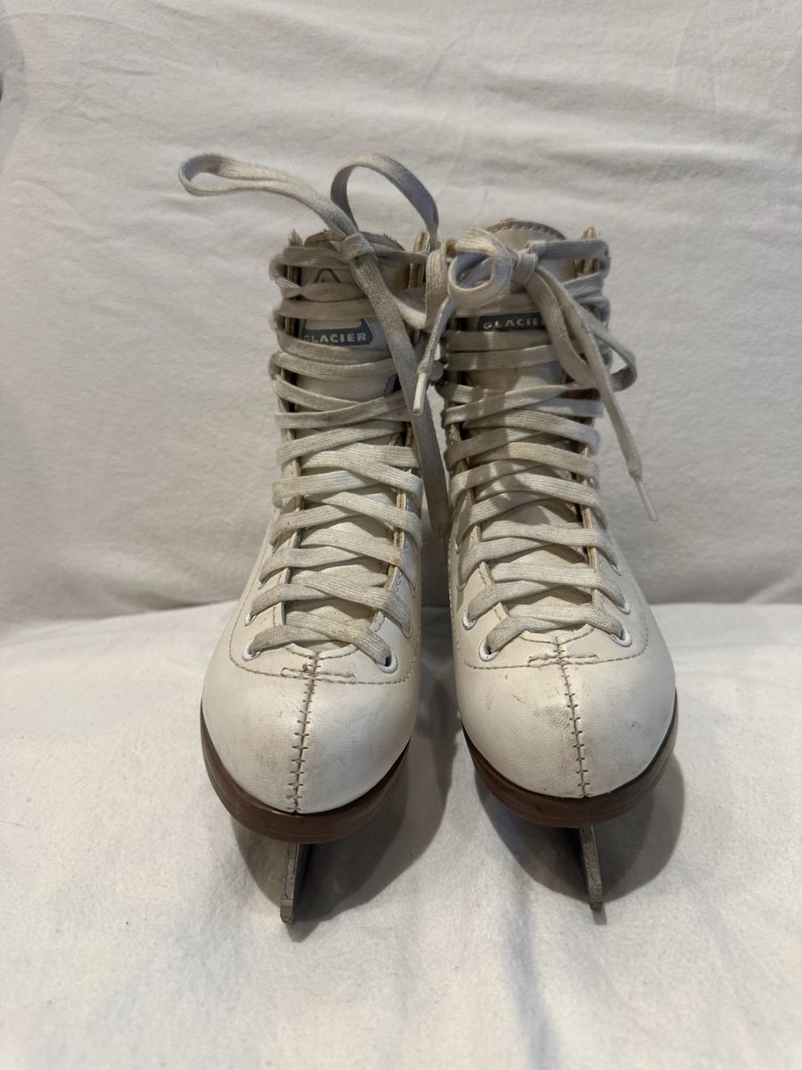 Jackson Glacier 120 toddler size 13 figure skates