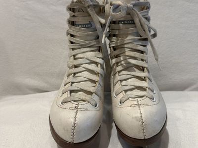 Jackson Glacier 120 toddler size 13 figure skates