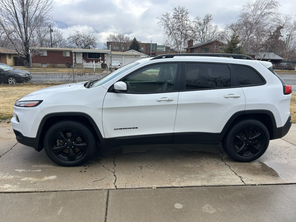 2017 JEEP CHEROKEE Sport