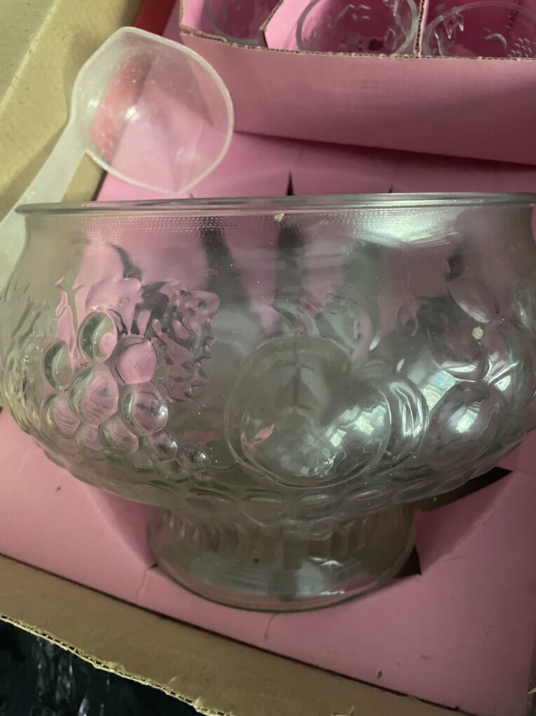 Vintage Punch Bowl In Original Box 8 Cups