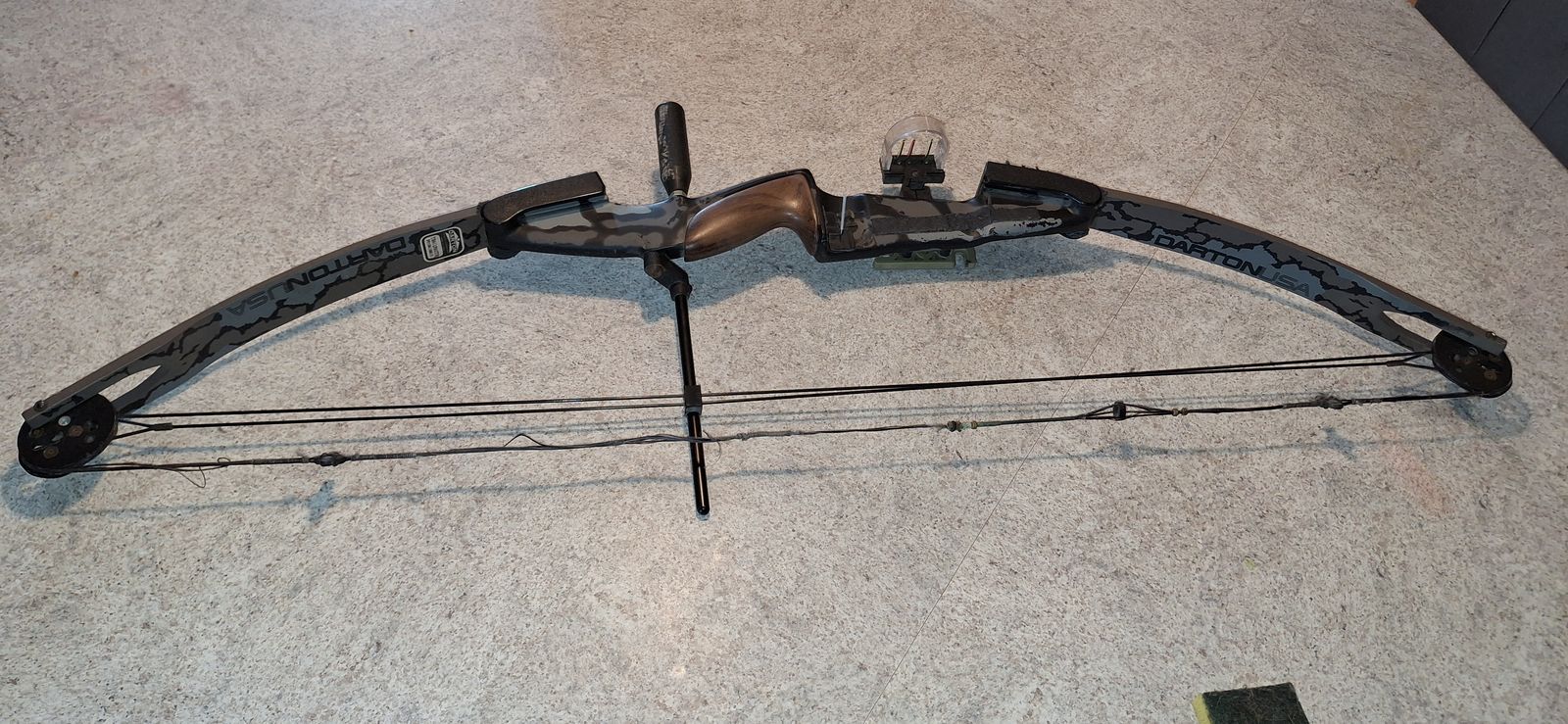 Darton Trailmaster Compound Bow - Camo Right-Handed Archery Bow with Sight & Rest