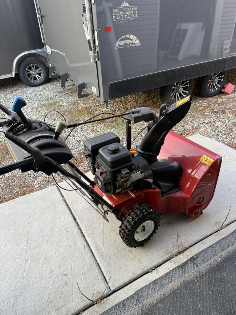 Like New Toro 2 Stage Snowblower