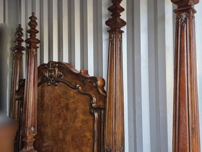 Queen four-poster bed, European Revival style, deluxe