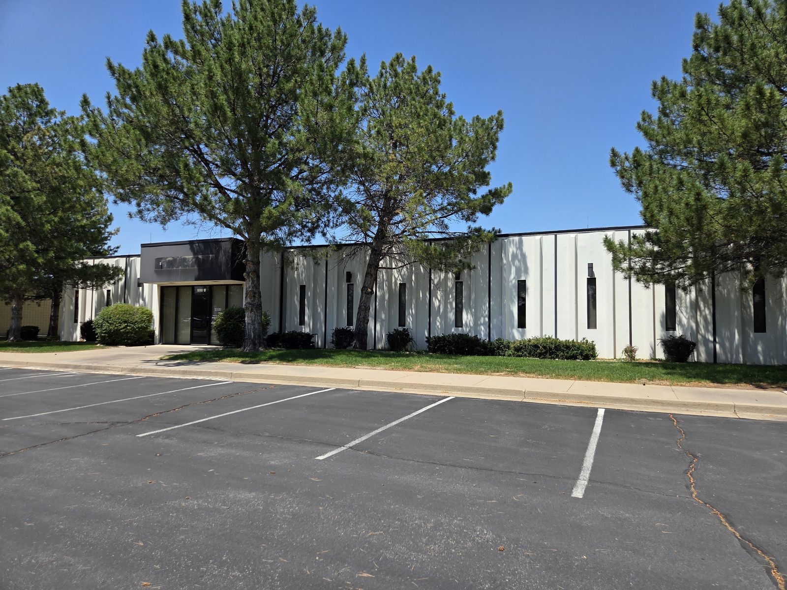 Main image 2