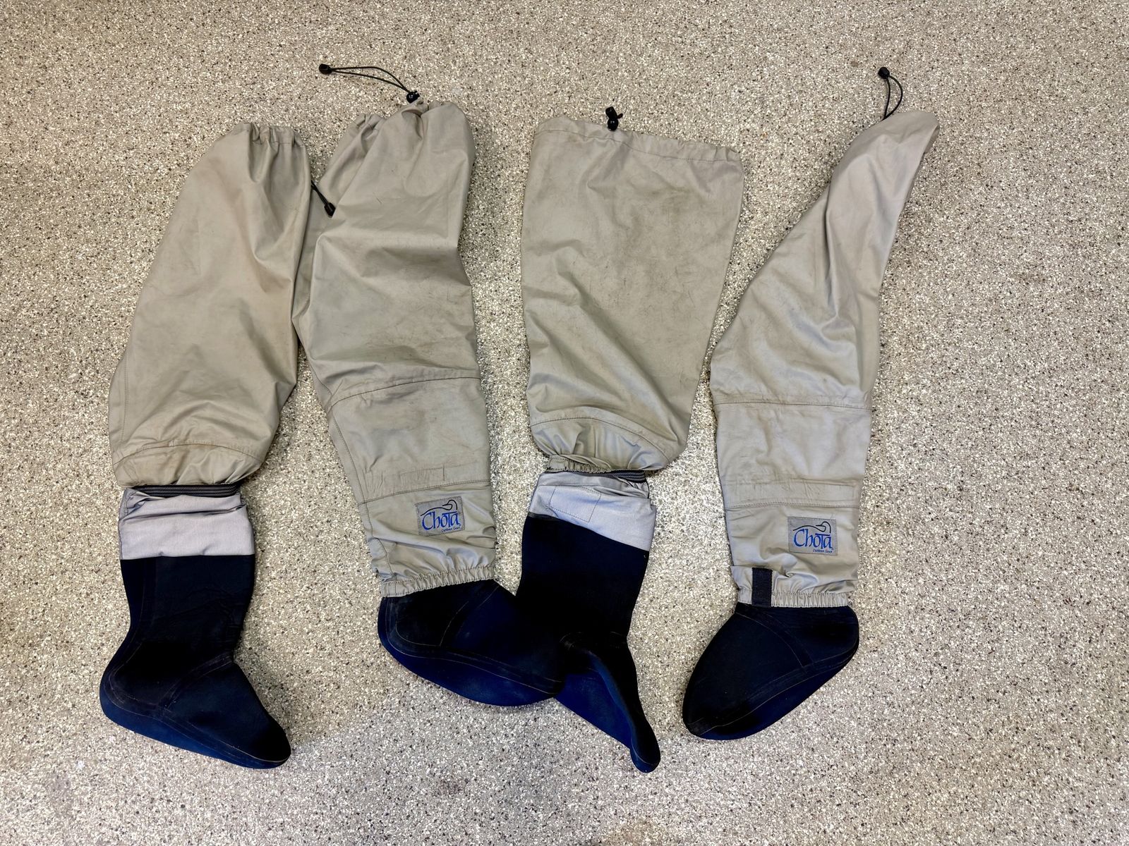 Chota BSK200 Outdoor Gear Waders - Khaki/Black, Large (Size 9-12) Fishing & Hunting