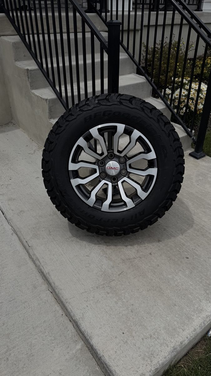 GMC Sierra 1500 Yukon Denali Rims and tires 275/65R18 Bfgoodrich Ko3