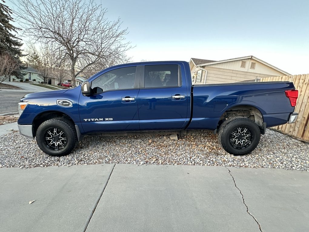 2017 Nissan Titan XD SV