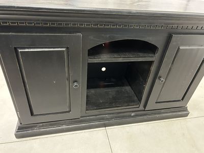 TV Stand / Cabinet