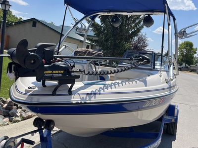 2003 Glastron GX 185