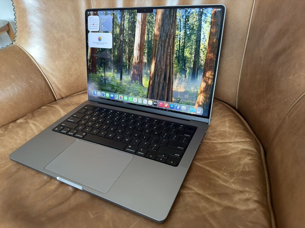 Macbook Pro M1 Pro 16GB RAM 1TB Storage