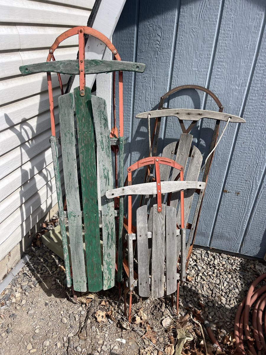 Sleighs or sleds