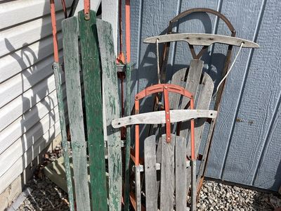 Sleighs or sleds