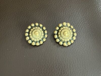 1940's Gold Colored Decorative Earrings - Vintage/Antique