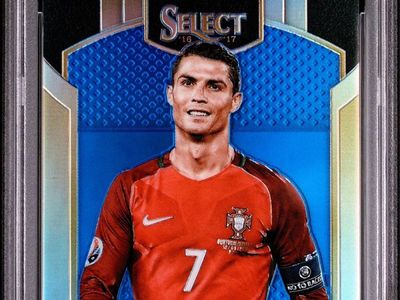 2016 Panini Select Cristiano Ronaldo Blue Prizm #1 PSA 9 Mint Portugal