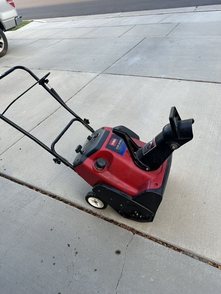 Toro CCR2450 Single-Stage Snowblower