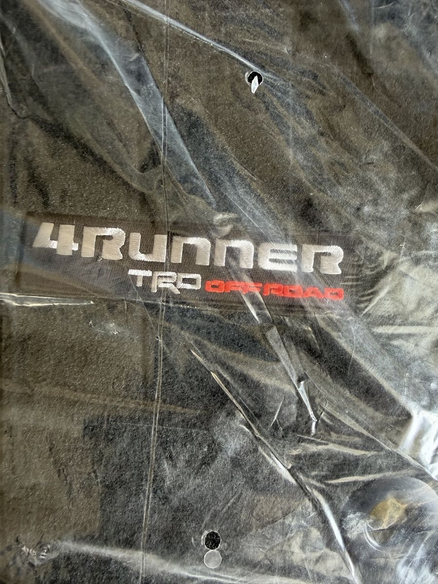 5th gen 2 row floor mats with cargo net