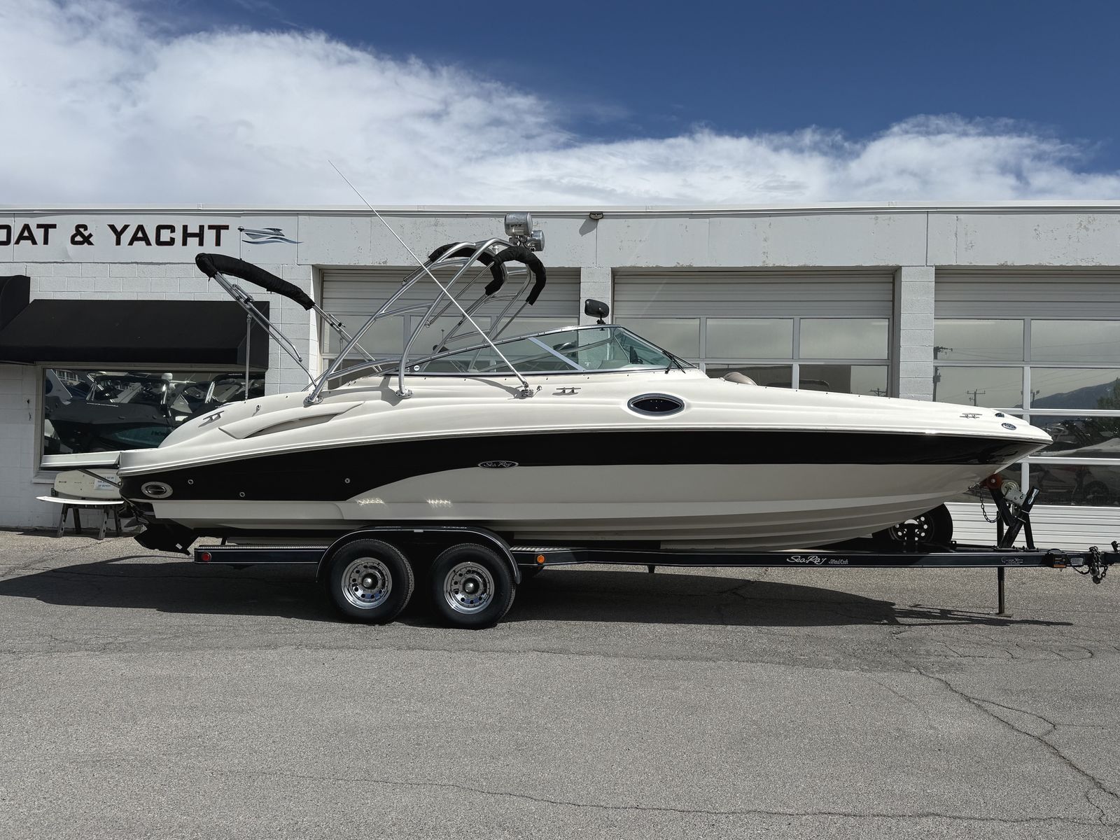 2004 27' Sea Ray 270 Sundeck Bowrider