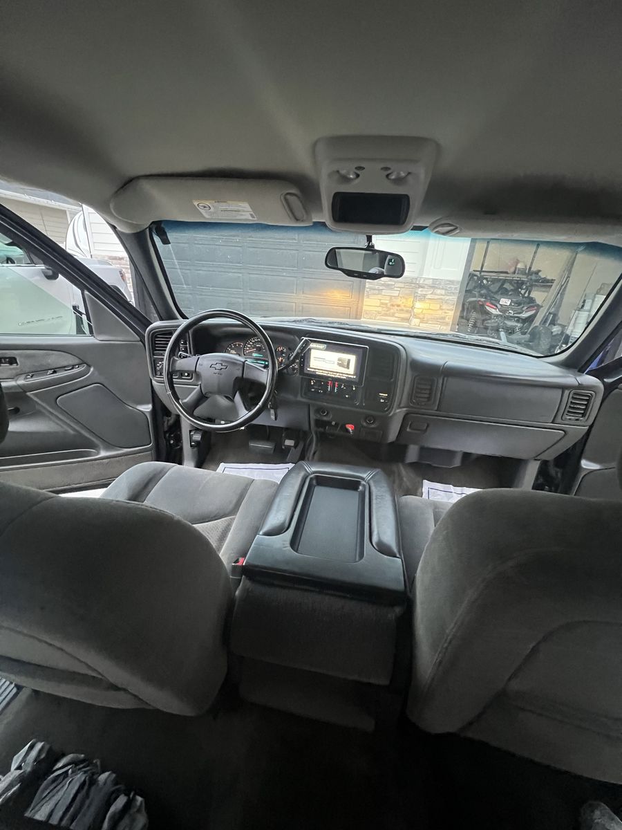 Main image 6