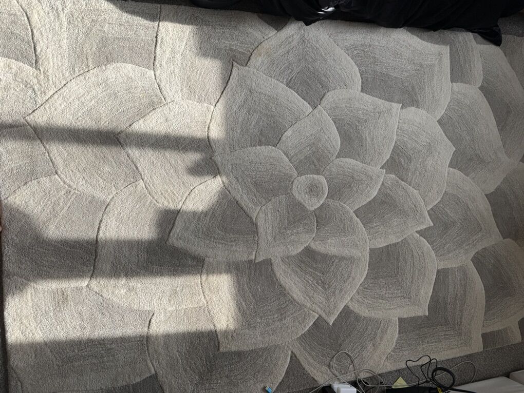 5' X 8' Flower Area Rug