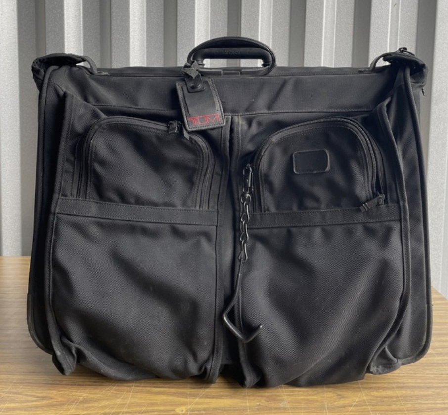 Tumi Black Alpha Wheeled Garment Bag 2231D3 Extended Trip Rolling Wardrobe