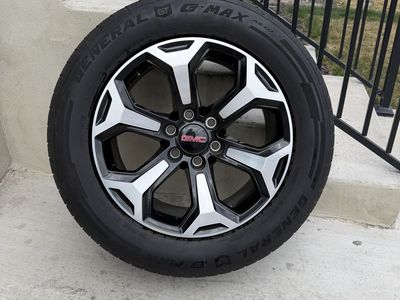 GMC Yukon Denali Sierra Rims and Tires 275/55R20