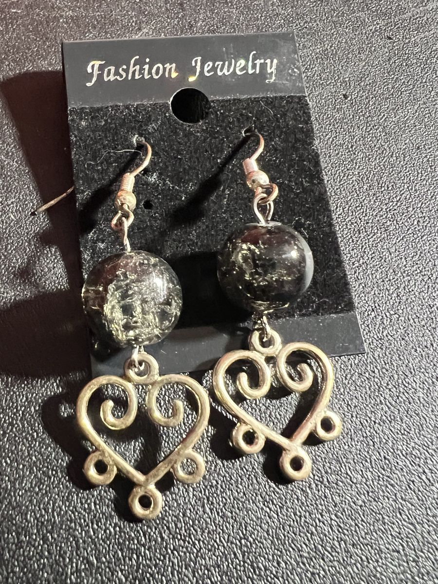 Fashion Jewelry Silver-Tone Heart Drop Earrings with Cracked Glass Beads