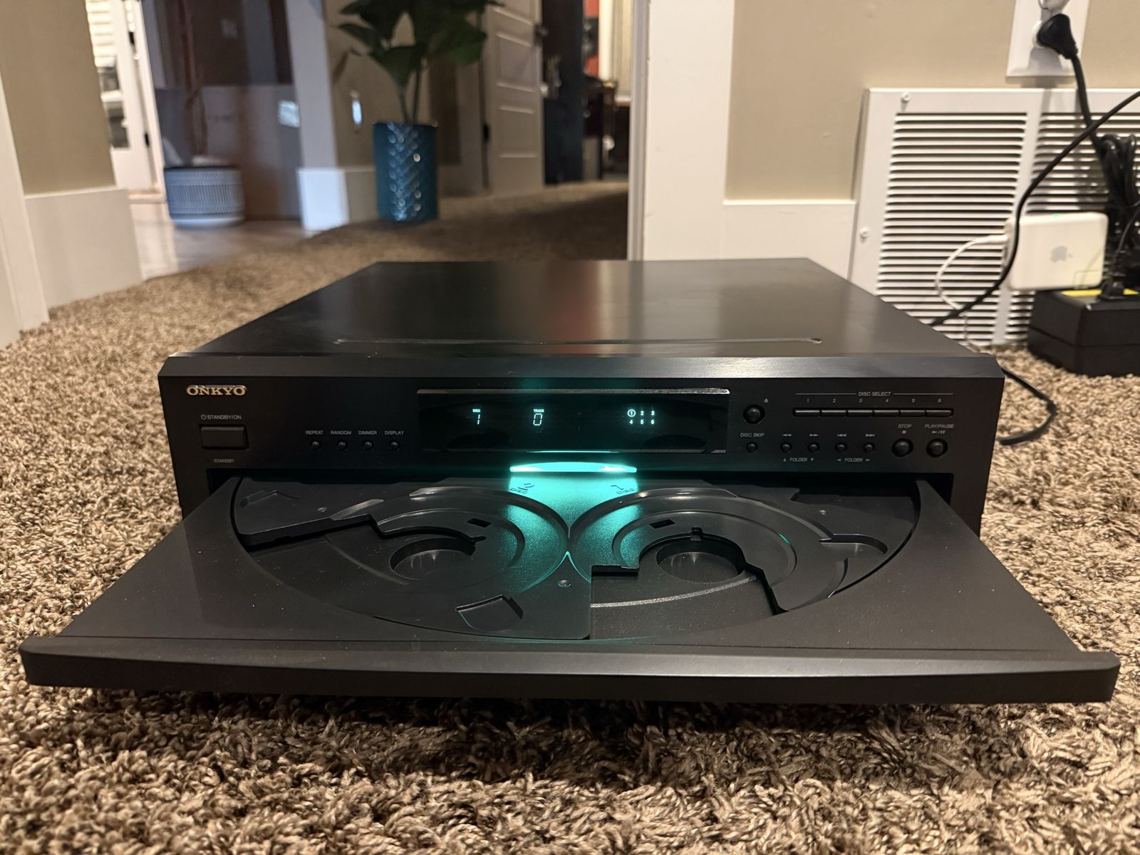 Onkyo DX-C390 6-Disc Carousel Compact Disc Changer Player