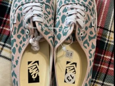Brand new Vans sneakers